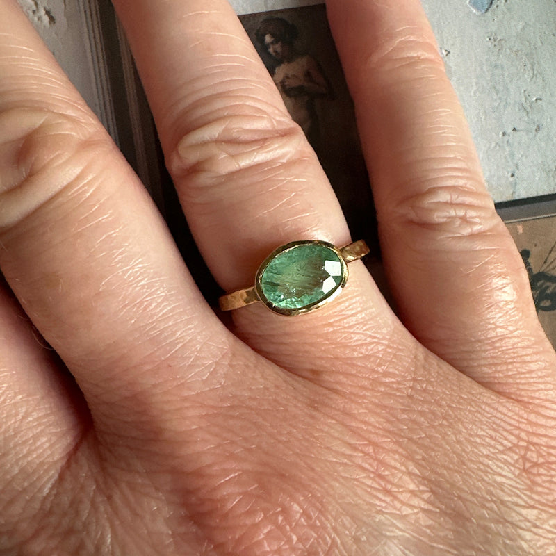 18kt Yellow Gold 2.0ct Green Paraiba Ring