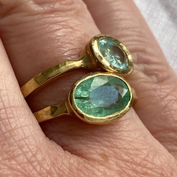 18kt Yellow Gold 2.0ct Green Paraiba Ring