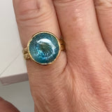 18kt Yellow Gold 6.58ct Blue Aquamarine Ring